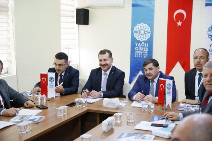 Yağlı güreşte güç birliği toplantısı Ankara’da yapıldı