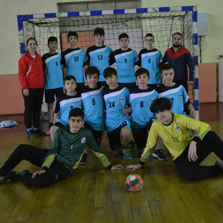 Hentbolda yarı finale yükselen il takımları belli oldu