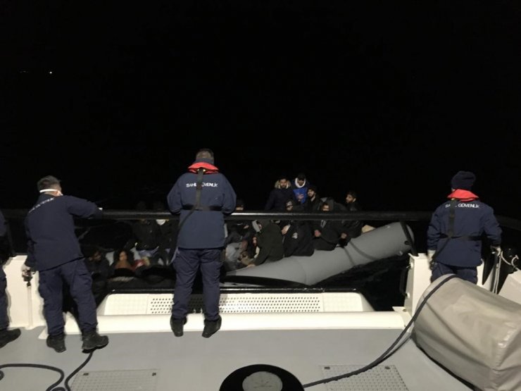 İzmir'de 88 düzensiz göçmen yakalandı