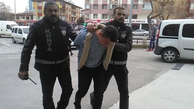Konya’da pompalı tüfekle kuyumcu soyan 2 şüpheli tutuklandı
