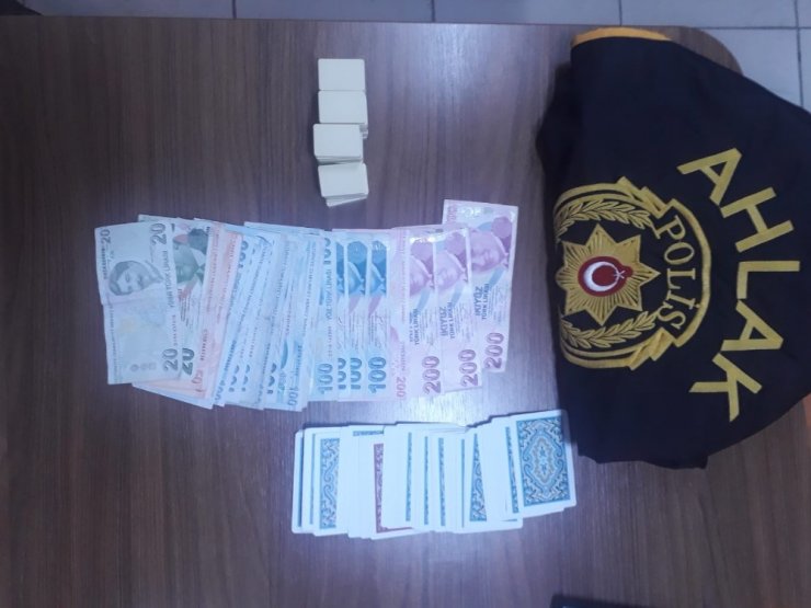 Dernek lokaline kumar baskını