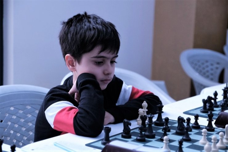 Seyhan’da satranç şöleni