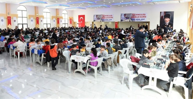 Seyhan’da satranç şöleni