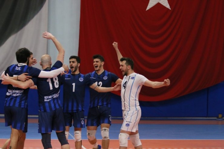 Kağıtspor Voleybol Takımı play-off’u garantiledi