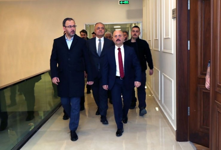 Kasapoğlu, Üçok’tan yatırımları hakkında bilgi aldı