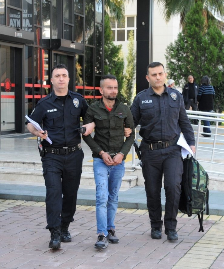 Yangını fırsata çevirdi, patrondan kaçamadı