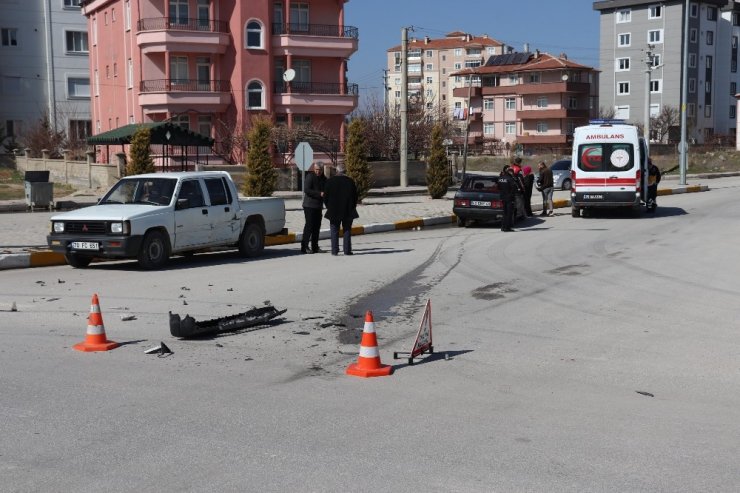 Diyabet hastası sürücü kaza şokuyla yolcu koltuğunda oturup bekledi