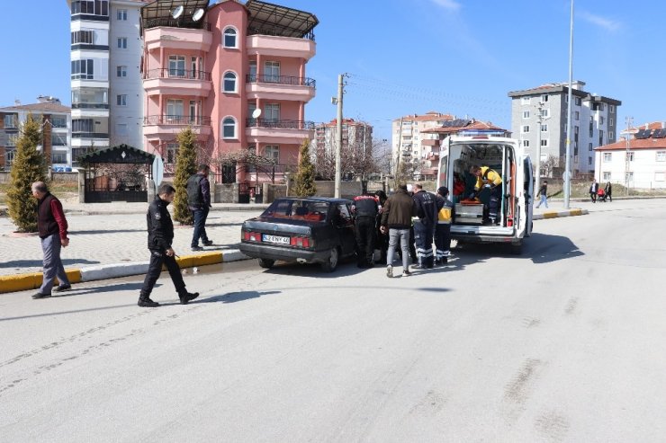 Diyabet hastası sürücü kaza şokuyla yolcu koltuğunda oturup bekledi