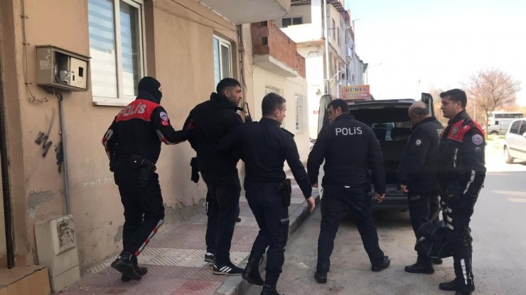 Polis, cezaevi firarisini evinde yakaladı