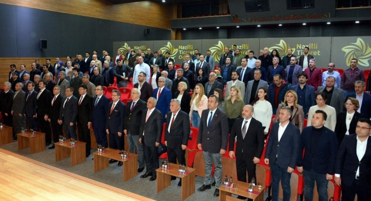 Nazilli’de ekonominin öncüleri ödüllendirildi