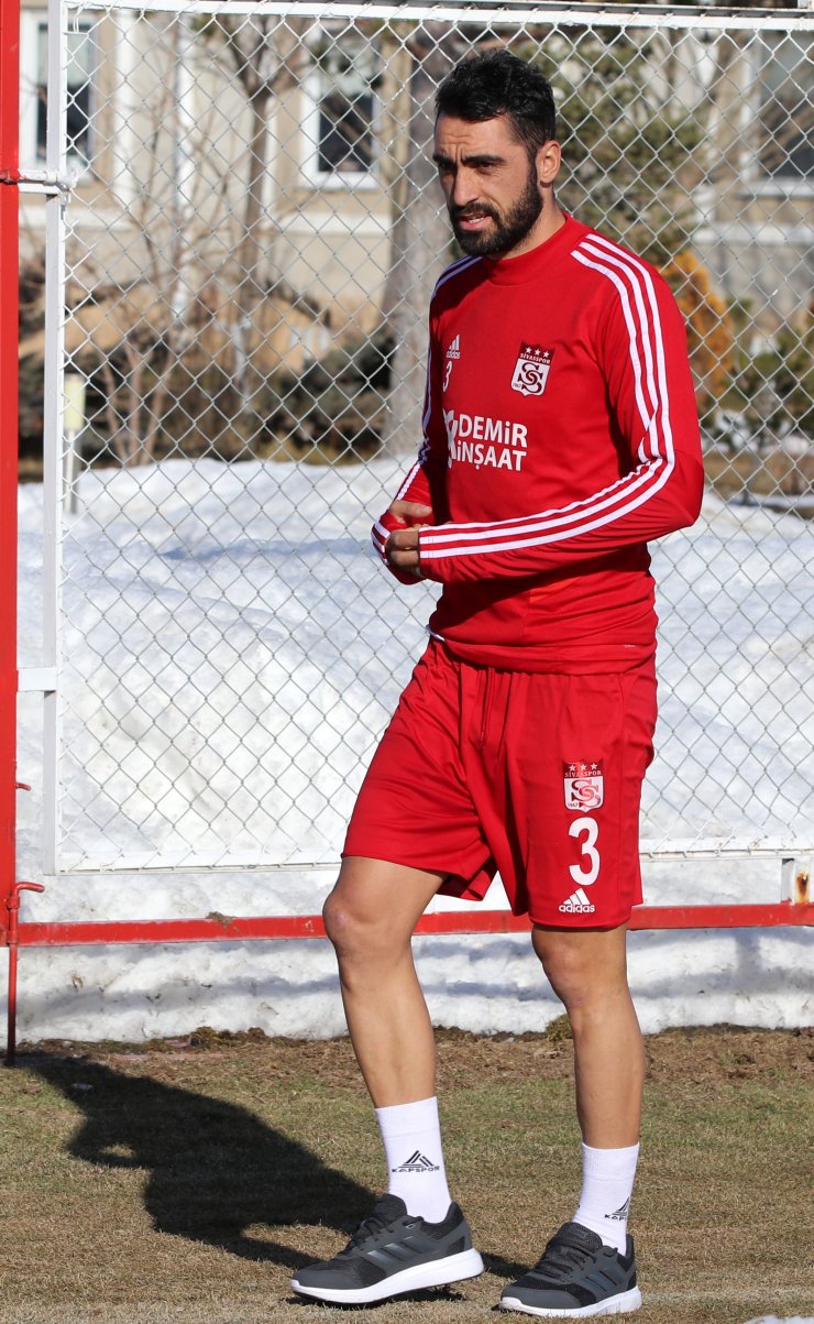 Sivasspor Teknik Direktörü Rıza Çalımbay'dan şampiyonluk değerlendirmesi: