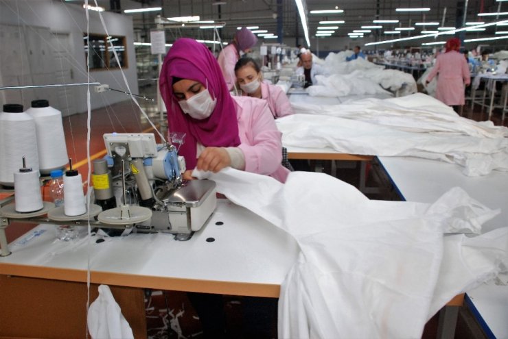 Türkiye’den dünyaya "Korona virüsü tulumu", siparişleri yetiştiremiyorlar