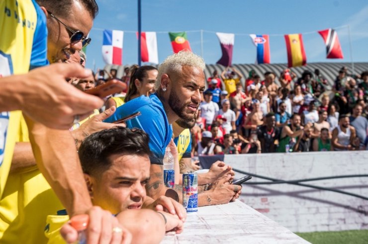 Türk futbolseverler Neymar Jr ile Brezilya’da tanışma şansı