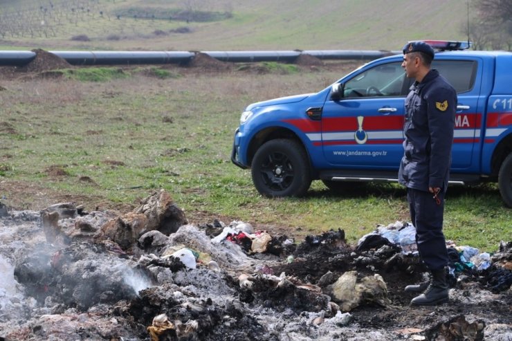 Bursa’da kaçak hafriyat döken sürücüye helikopterli baskın