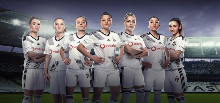 Vodafone Park’ta saha kadınların