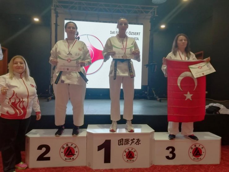 Eskişehirli antrenör Arzu Kabal, Avrupa şampiyonu oldu