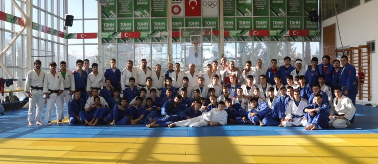 Genç judocuların Samsun kampı sona erdi