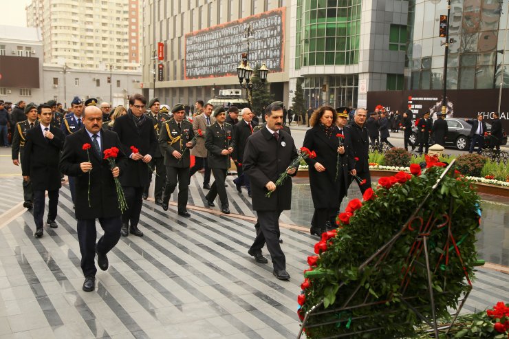 Hocalı Katliamı'nın kurbanları Bakü'de anılıyor