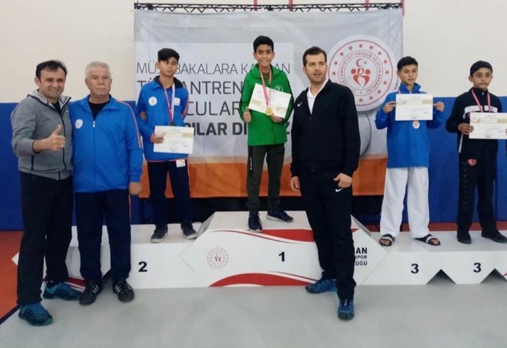 Ispartalı Karateciler Yarı Finallere yükseldi