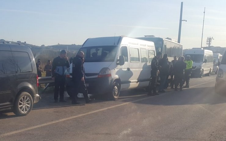 Kocaeli'de zincirleme trafik kazasında 5 öğrenci yaralandı