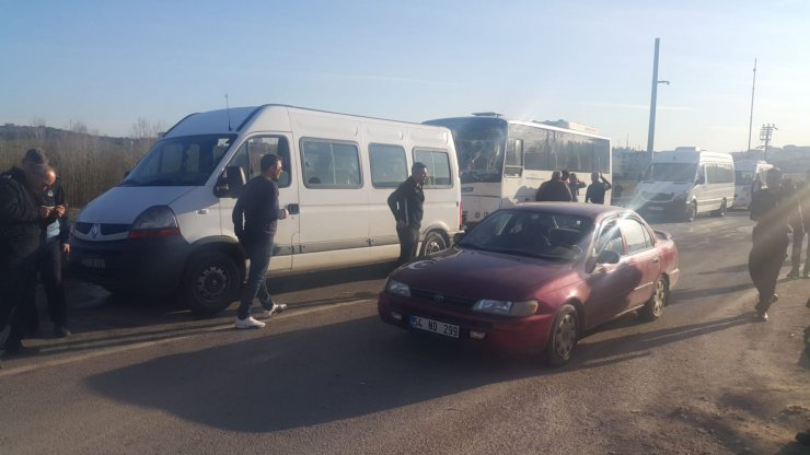 Kocaeli'de zincirleme trafik kazasında 5 öğrenci yaralandı