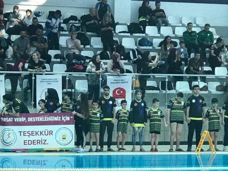 Malatyalı özel sporculardan yüzmede 20 madalya
