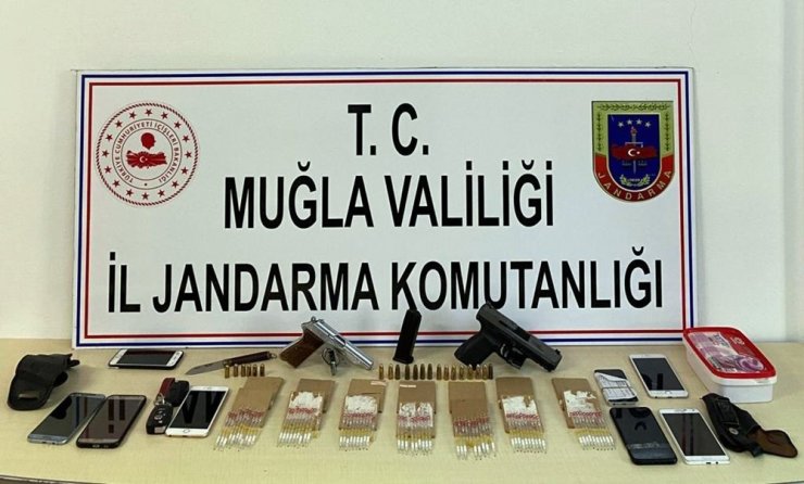 25 milyon liralık kaçak kobra zehri şüphelileri adliyeye sevk edildi