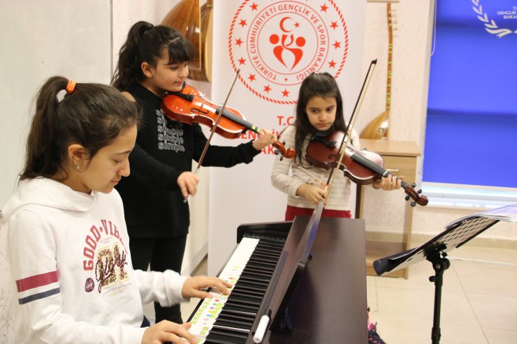 Müzik şehri Kırşehir'de piyano ve kemana ilgi artıyor