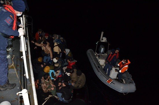 Ege’de düzensiz göçmen akını devam ediyor