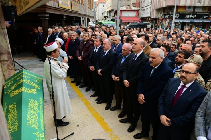 Bakan Soylu, Trabzon’da cenaze namazına katıldı