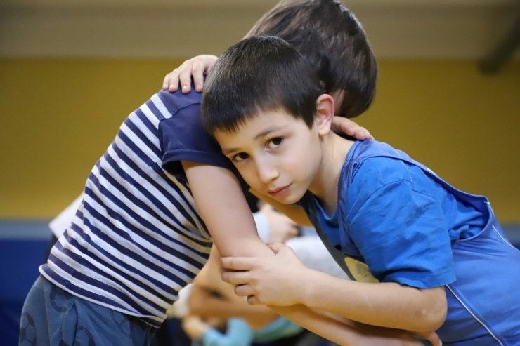 Ücretsiz Spor Okulları ata sporu güreşi sevdiriyor