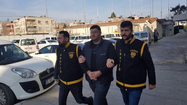 Oğlunun akülü aracı için baz istasyonundan akü çaldı