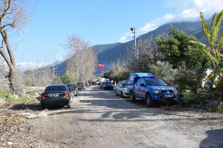 Şehidin acı haberi Finike’deki ailesine ulaştı