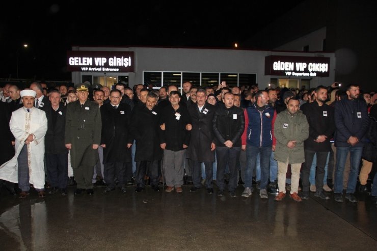 Şehit uzman onbaşı gözyaşlarıyla karşılandı