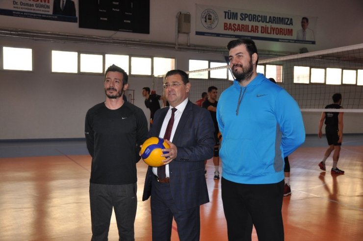 Milas Belediyespor liderlik maçına çıkıyor