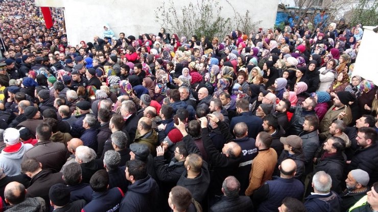 İdlib şehidi için helallik alındı