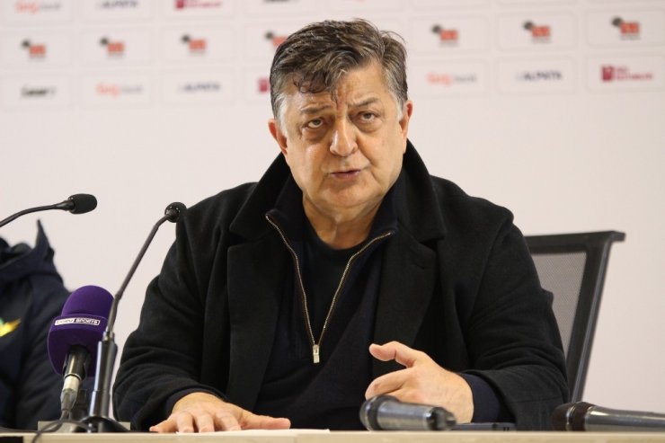 Akhisarspor kritik deplasmandan 3 puan ile döndü