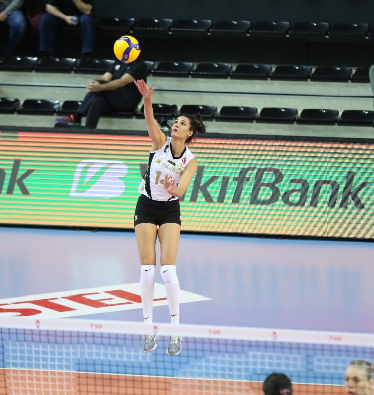 VakıfBank, Beşiktaş’a set vermedi