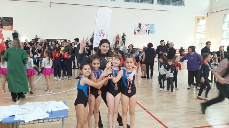 Çaycuma cimnastik spor okulu başarıya imza attı