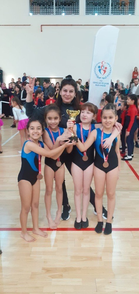 Çaycuma cimnastik spor okulu başarıya imza attı