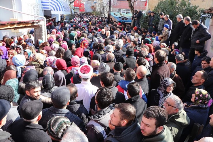 Şehidin 4 yaşındaki yeğeni: "Dayım şehit oldu, vatan sağ olsun"