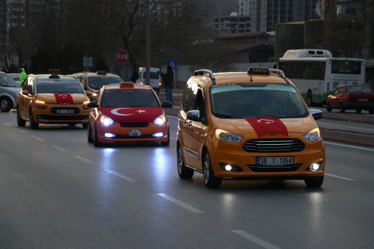 Türkiye Mehmetçik için tek yürek oldu