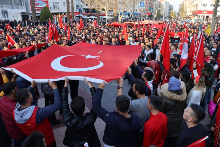 Türkiye Mehmetçik için tek yürek oldu