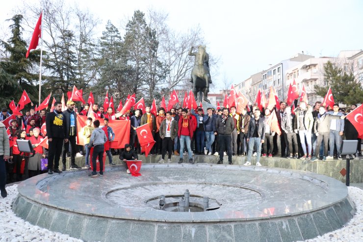 Türkiye Mehmetçik için tek yürek oldu