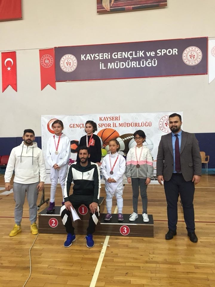 Okul Sporları Eskrim Müsabakaları Tamamlandı