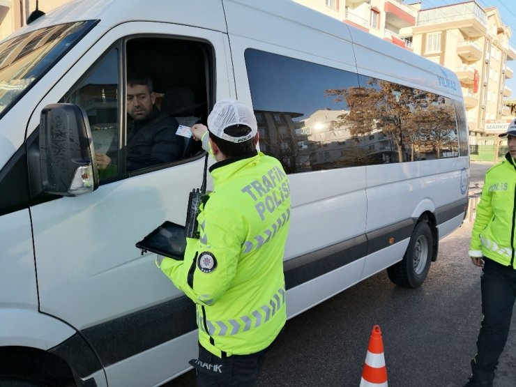 Aksaray’da işçi ve öğrenci servislerine sıkı denetimde