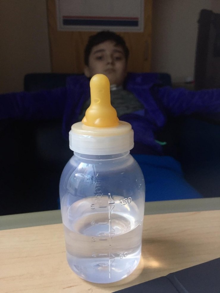 Kayra yıllar sonra ağızdan su içti, tükürüğünü yuttu