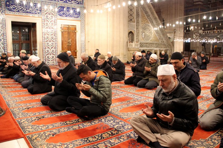 Selimiye Camisi'nde Mehmetçik için "zafer" duası okundu