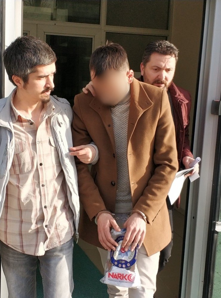 Uyuşturucu ticaretinden tutuklandı