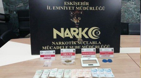 Ağabey-kardeş uyuşturucu şüphesi olarak adliyeye sevk edildi